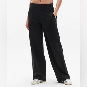 Athleta Venice High Rise Wide-Leg Pants in Black, size Medium